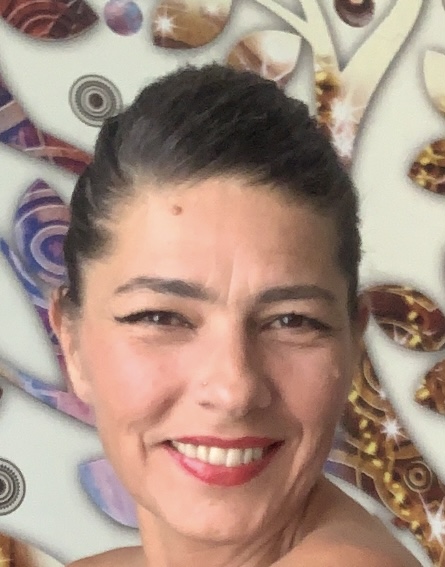 femme de visage souriante
